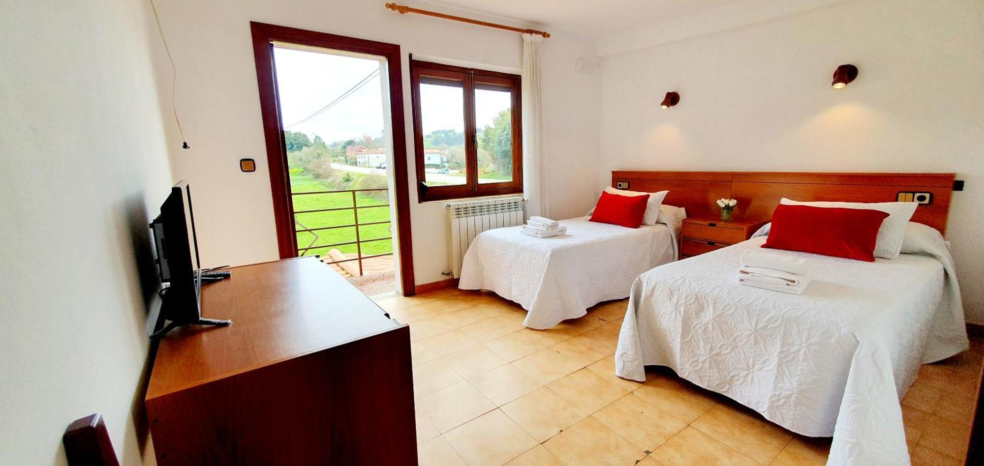 Sidreria La Casa Abajo Hotel Ла Франка Екстериор снимка