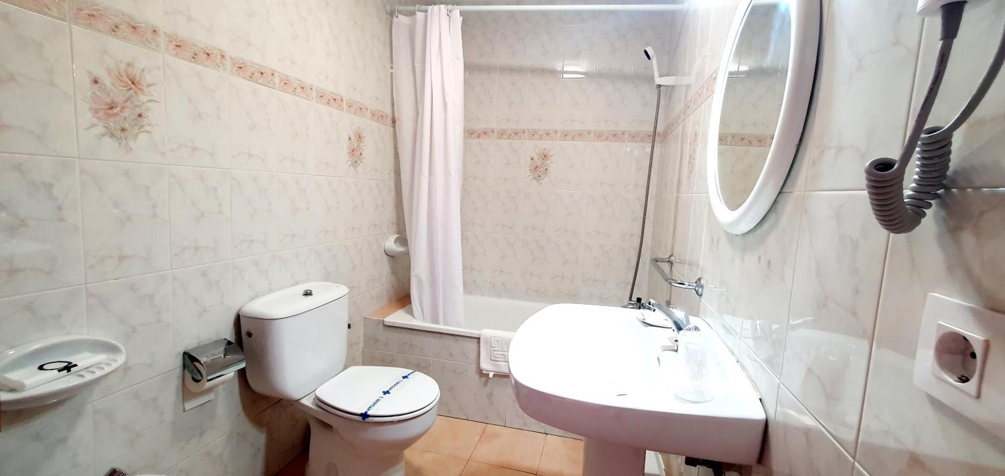 Sidreria La Casa Abajo Hotel Ла Франка Екстериор снимка